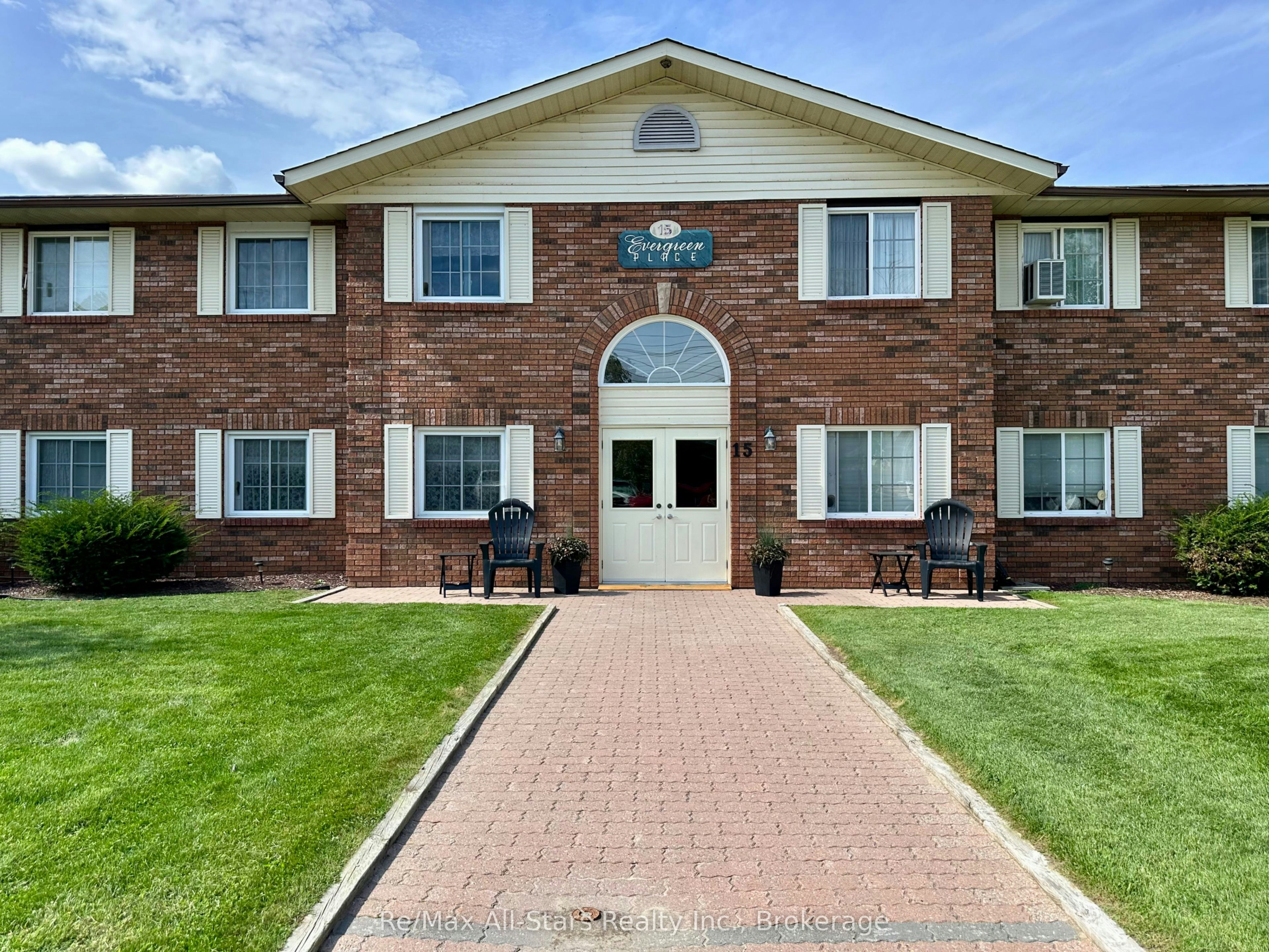 101-15 Clifton Street, Kawartha Lakes, ON, K0M 1N0