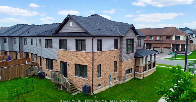 2 Prestwick Street, Hamilton, ON, L8J 0K7 - 4