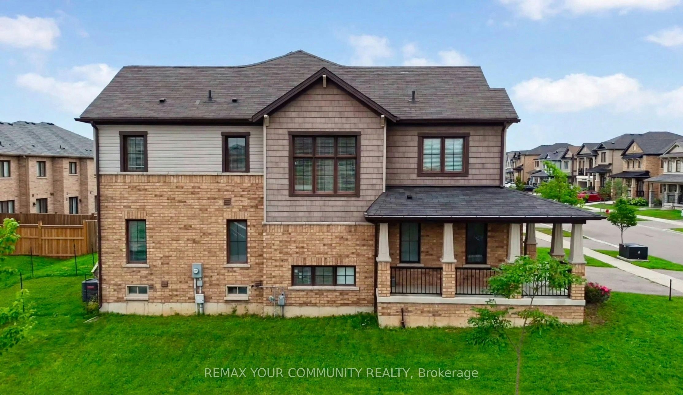 2 Prestwick Street, Hamilton, ON, L8J 0K7 - 3
