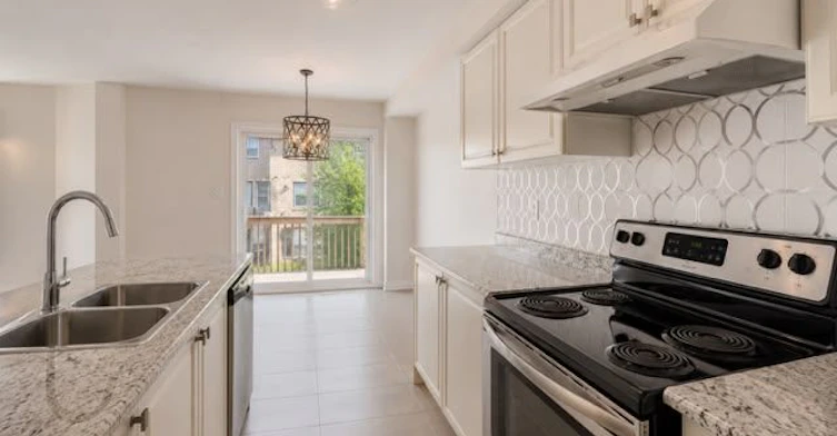 2 Prestwick Street, Hamilton, ON, L8J 0K7 - 14