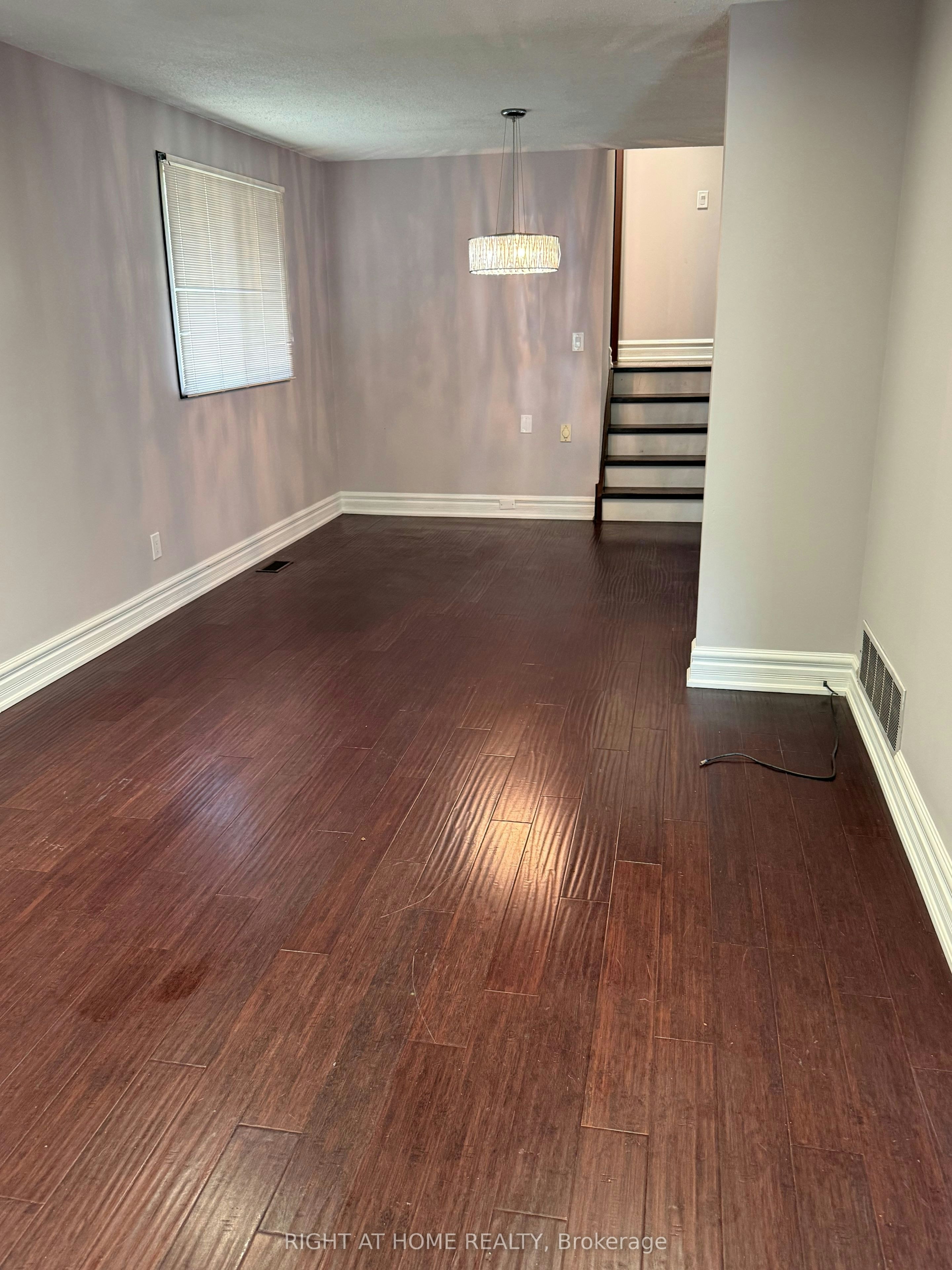 35 Bloomsbury Court, Hamilton, ON, L9G 4L6 - 25