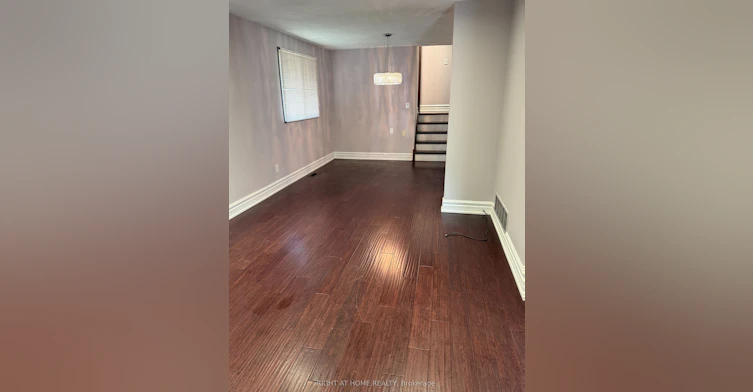 35 Bloomsbury Court, Hamilton, ON, L9G 4L6 - 25