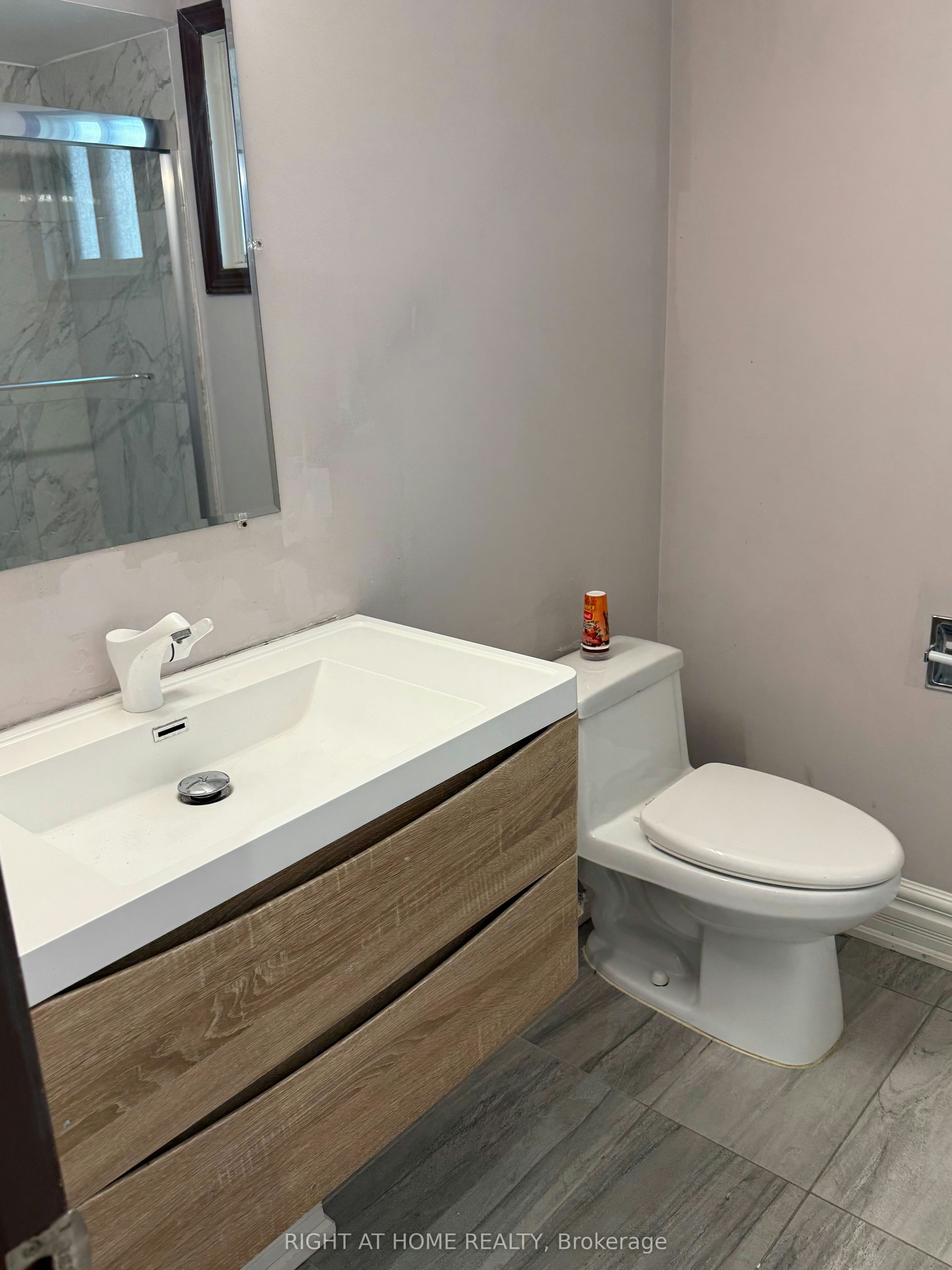 35 Bloomsbury Court, Hamilton, ON, L9G 4L6 - 14
