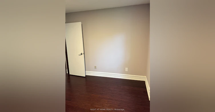 35 Bloomsbury Court, Hamilton, ON, L9G 4L6 - 18