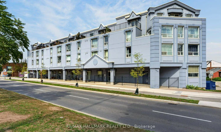 203-400 York Boulevard