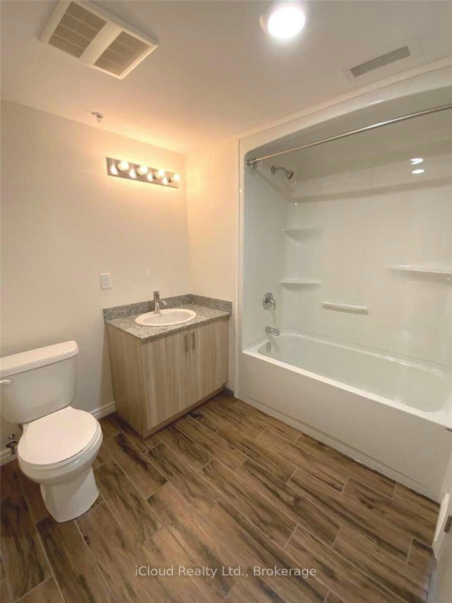 B312-275 Larch Street, Waterloo, ON, N2L 3R2 - 16