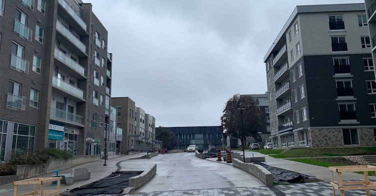 B312-275 Larch Street, Waterloo, ON, N2L 3R2 - 3