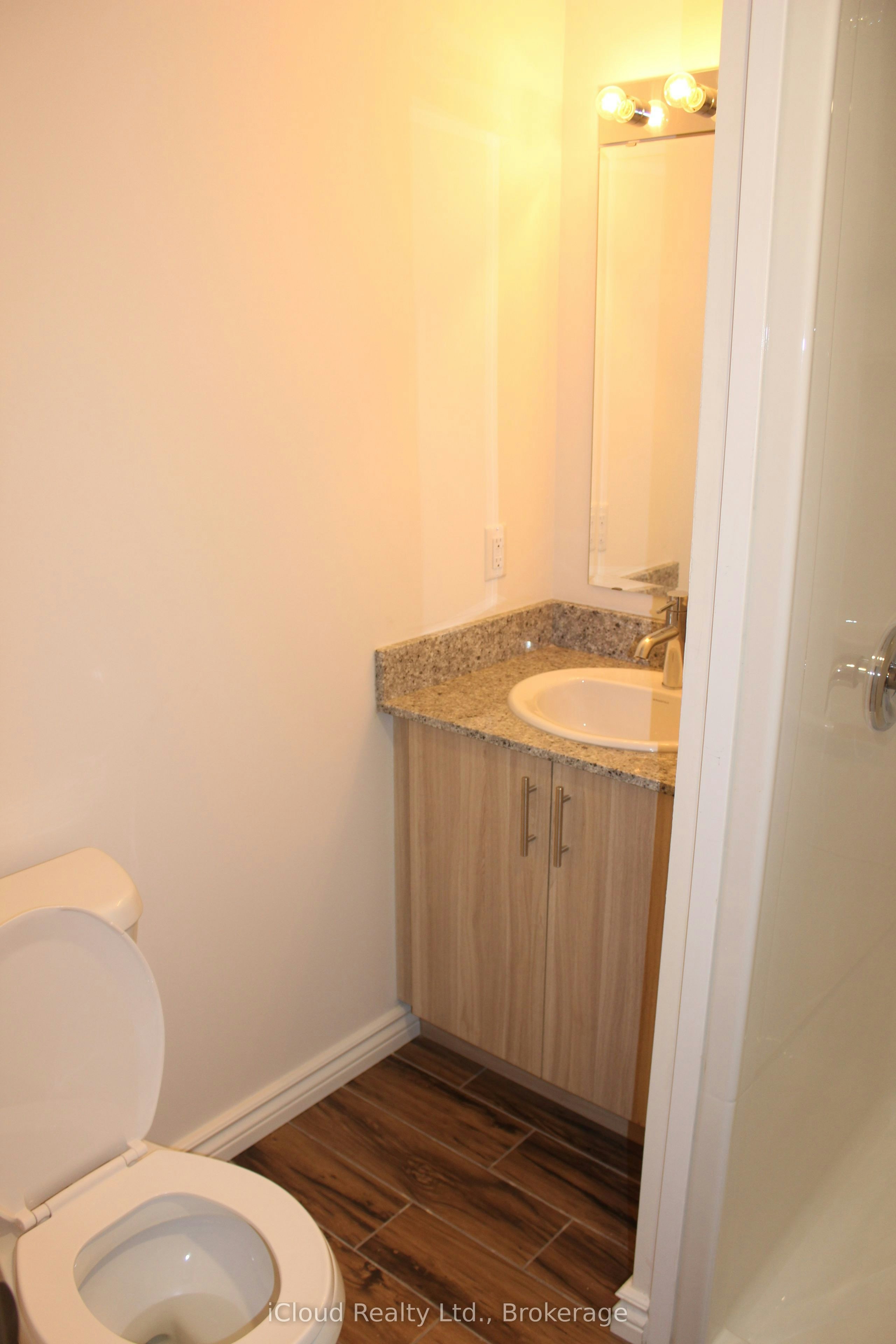 B312-275 Larch Street, Waterloo, ON, N2L 3R2 - 19