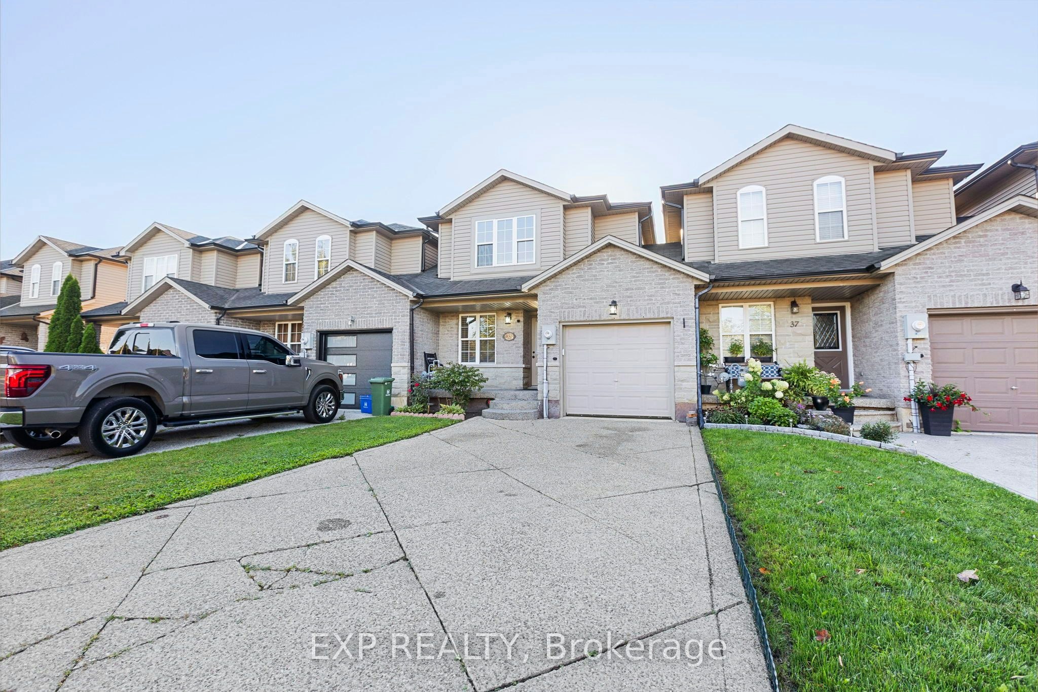 35 Thames Way, Hamilton, ON, L0R 1W0