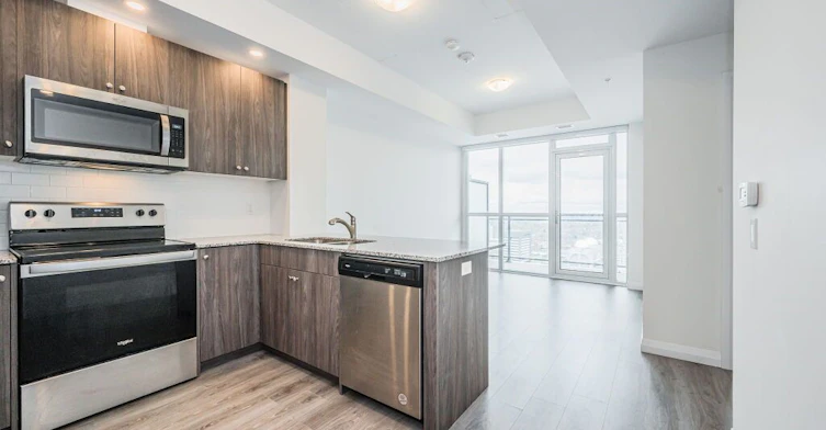 2504-60 Charles Street W, Kitchener, ON, N2G 0C9 - 4