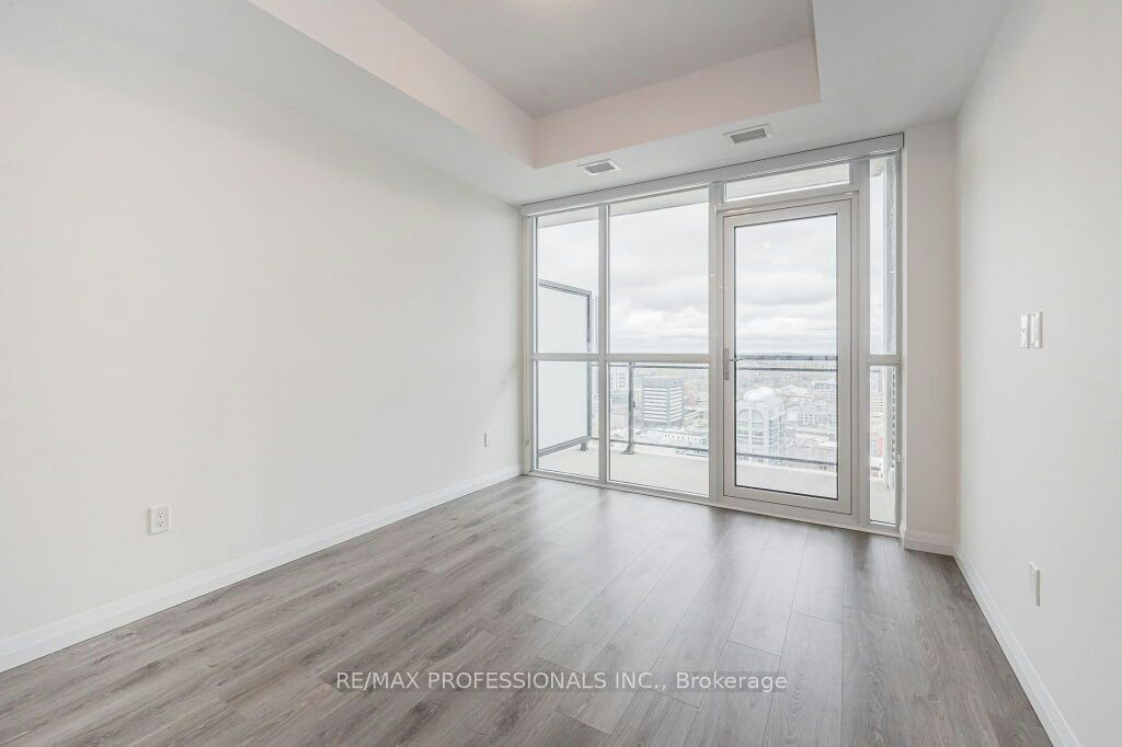 2504-60 Charles Street W, Kitchener, ON, N2G 0C9 - 7