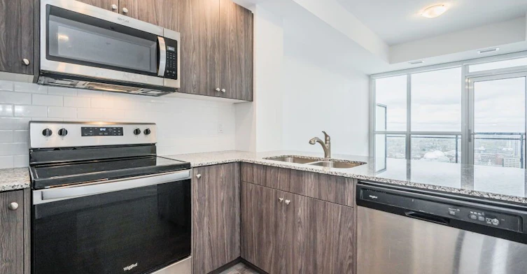 2504-60 Charles Street W, Kitchener, ON, N2G 0C9 - 6