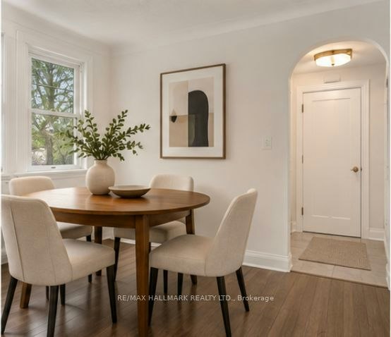 Upper-160 Welland Avenue, St. Catharines, ON, L2R 2N6 5