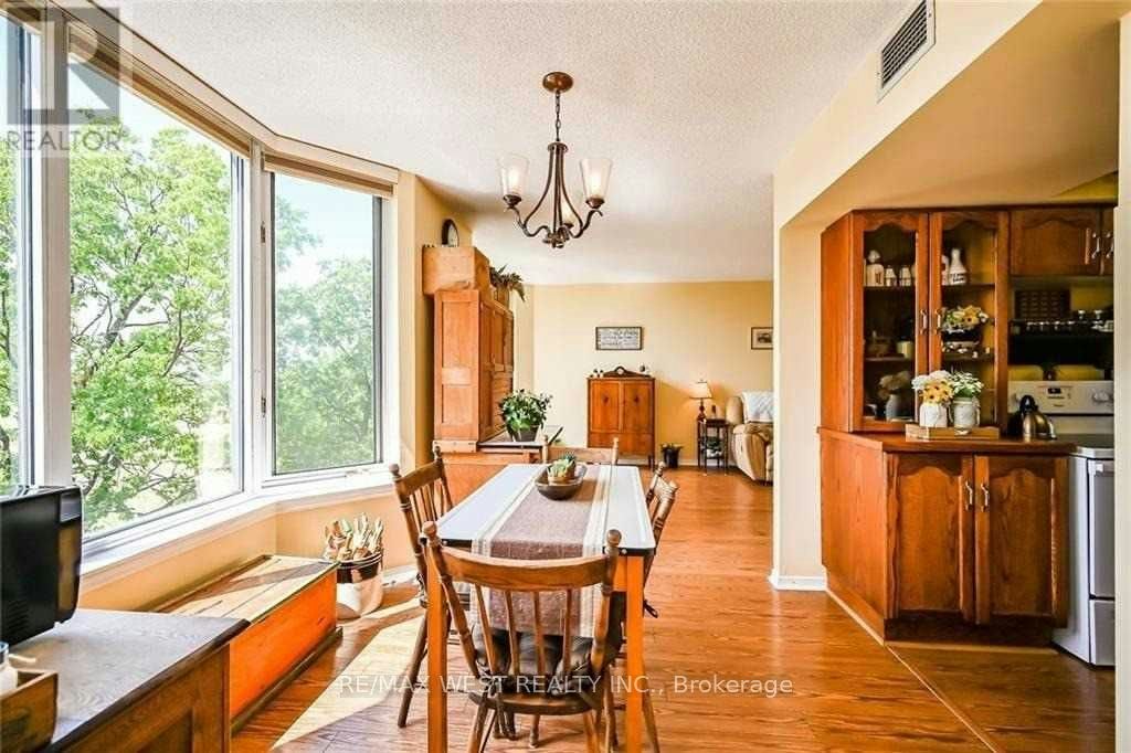 406-200 Limeridge Road W, Hamilton, ON, L9C 2V4 - 4