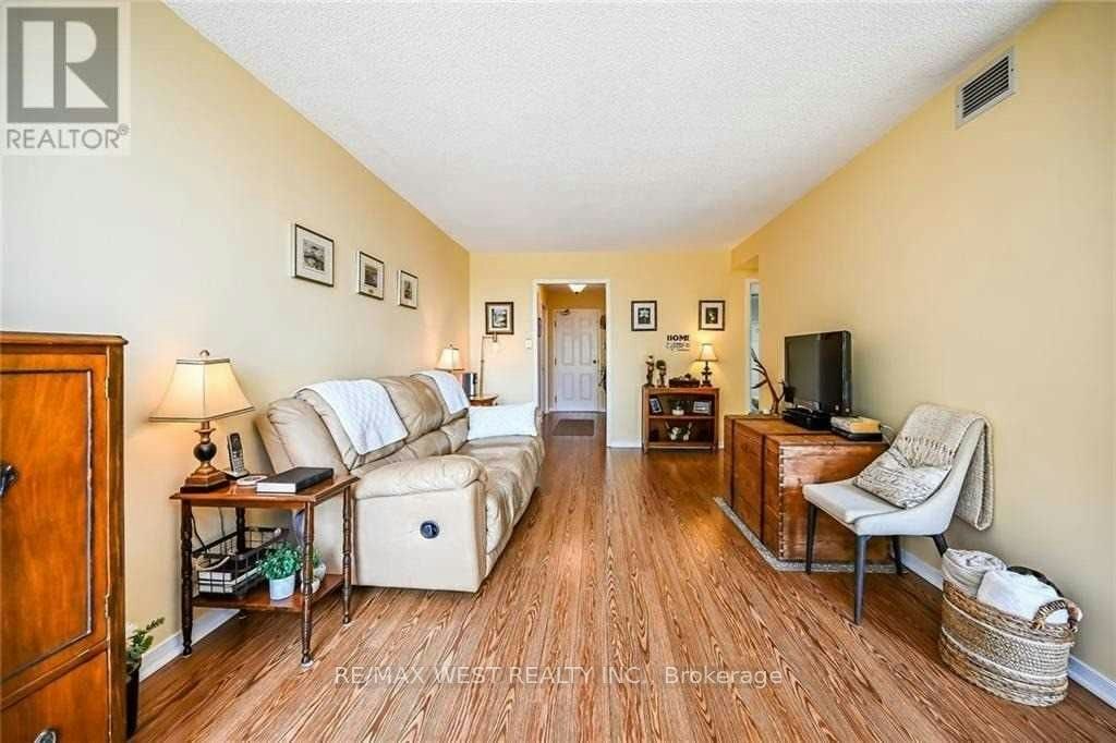 406-200 Limeridge Road W, Hamilton, ON, L9C 2V4 - 6