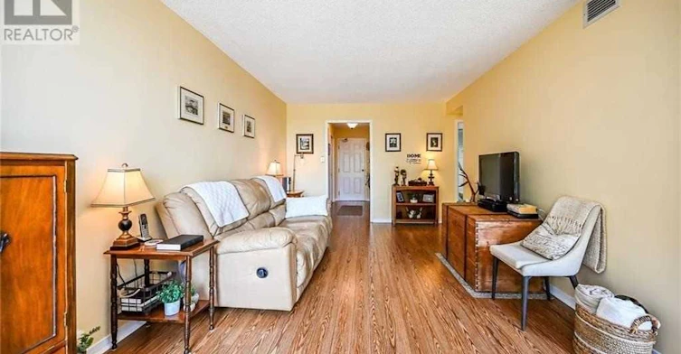 406-200 Limeridge Road W, Hamilton, ON, L9C 2V4 - 6
