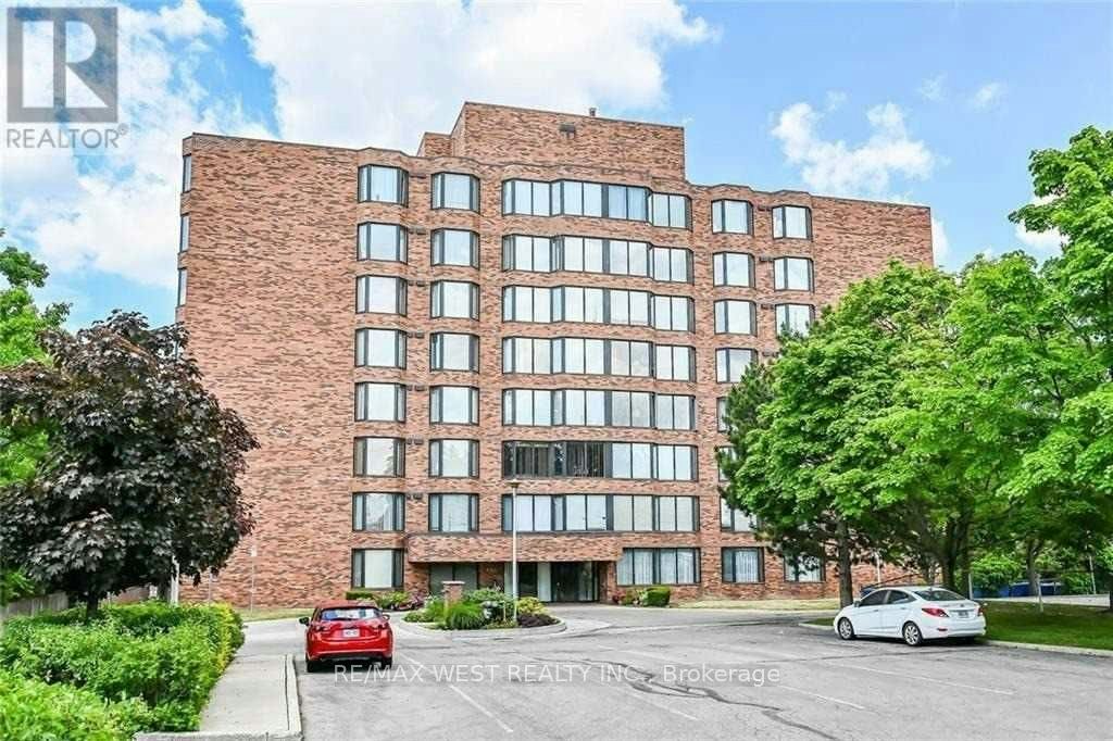 406-200 Limeridge Road W, Hamilton, ON, L9C 2V4