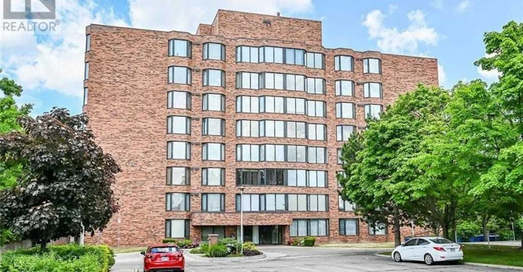 406-200 Limeridge Road W, Hamilton, ON, L9C 2V4