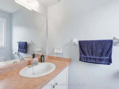 2-222 Fellowes Crescent - 5