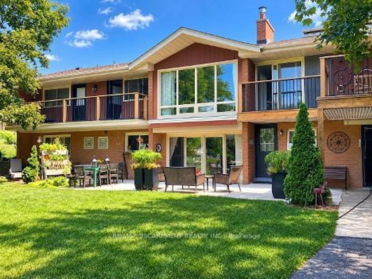81 Thomson Drive, Hamilton, ON, L8B 0G5