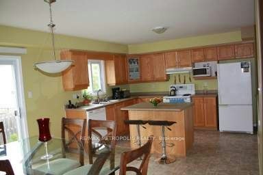 640 Violet Street, Waterloo, ON, N2V 2W2 - 9