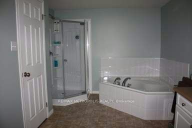 640 Violet Street, Waterloo, ON, N2V 2W2 - 11