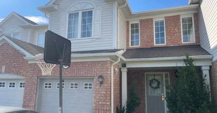 44 Senior Crescent, Cambridge, ON, N1T 2K6 - 2