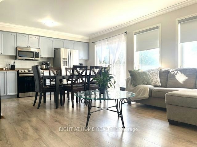 44 Senior Crescent, Cambridge, ON, N1T 2K6 - 9