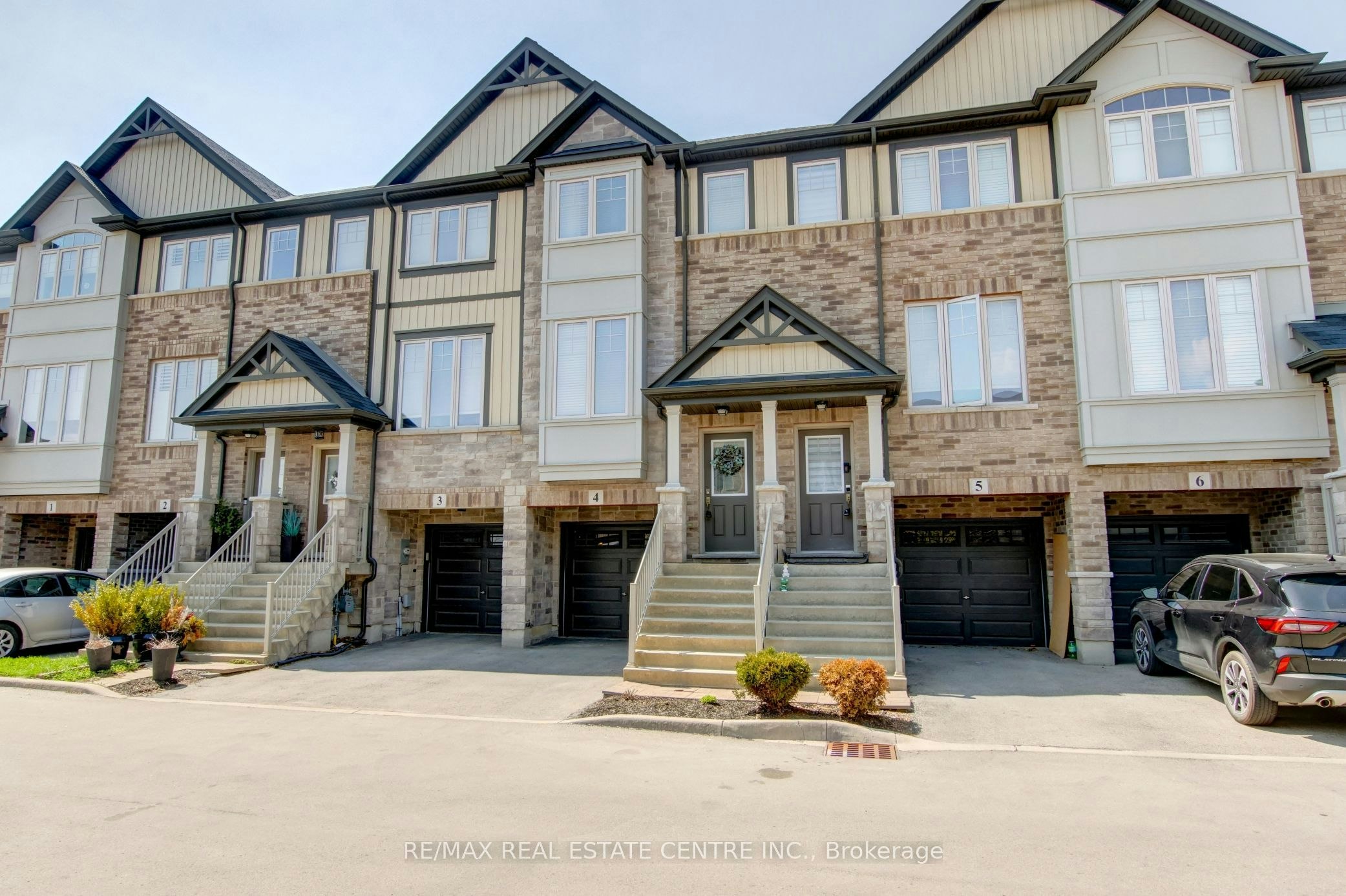 4-247 Festival Way, Hamilton, ON, L0R 1C0
