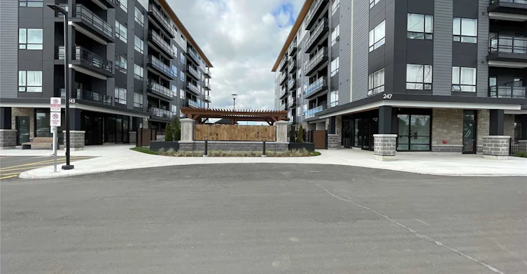 206-247 Northfield Drive E, Waterloo, ON, N2K 0H1 - 17