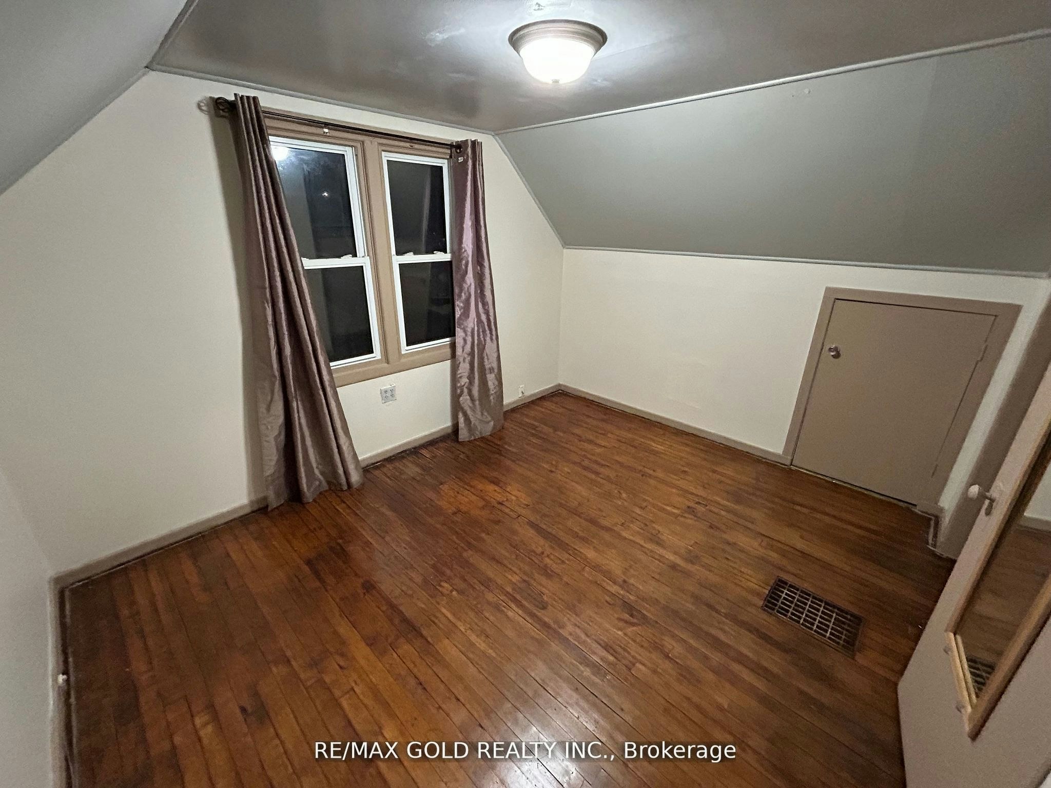 1315 Partington Avenue, Windsor, ON, N9B 2P5 - 11