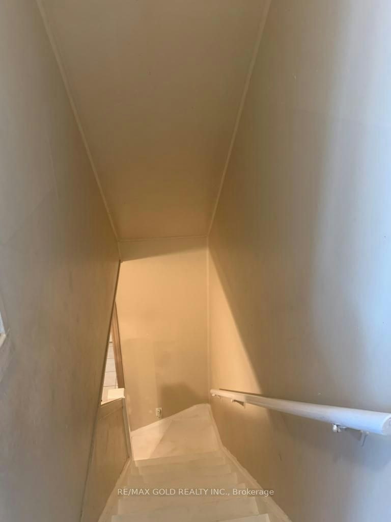 1315 Partington Avenue, Windsor, ON, N9B 2P5 - 6