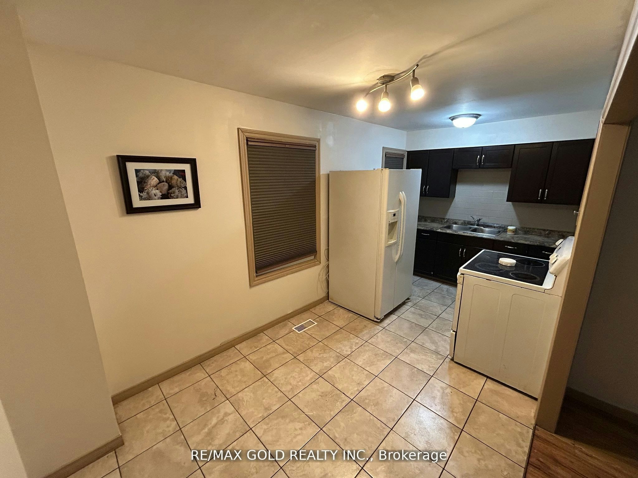 1315 Partington Avenue, Windsor, ON, N9B 2P5 - 4