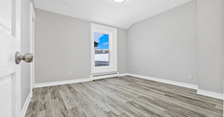 83 Moira Street W, Belleville, ON, K8P 1S7 - 13