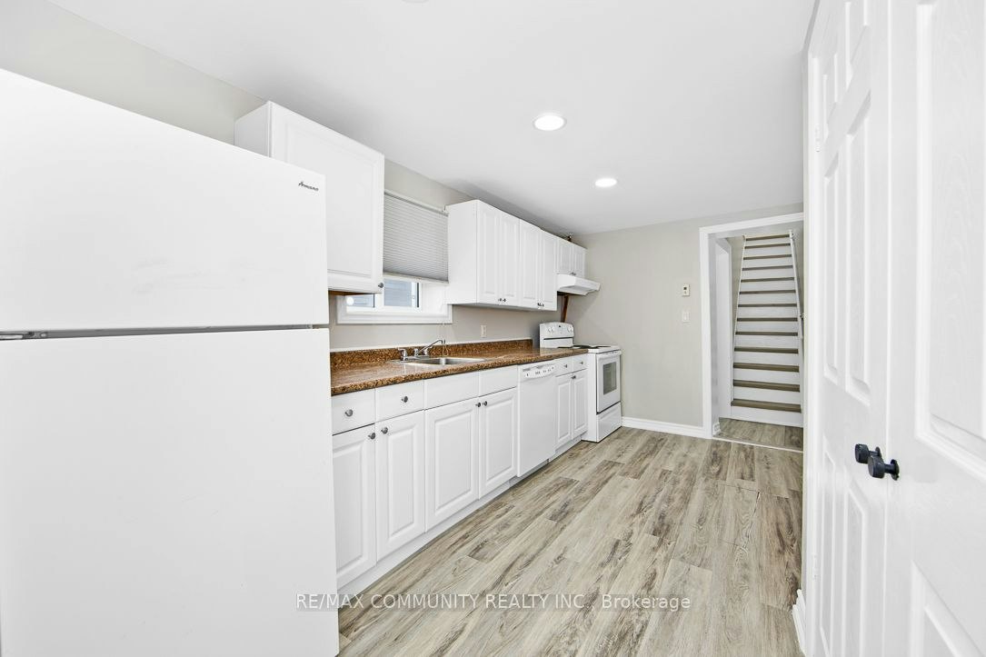 83 Moira Street W, Belleville, ON, K8P 1S7 - 11