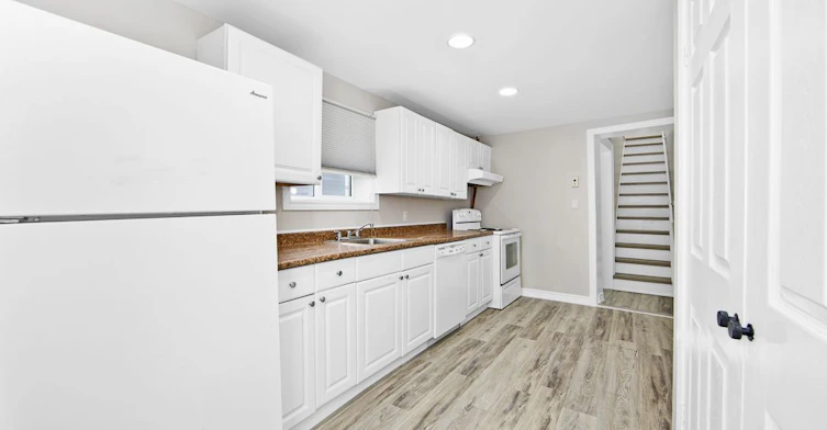 83 Moira Street W, Belleville, ON, K8P 1S7 - 11