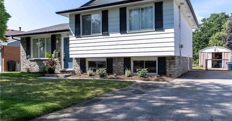 19 Ernest Street, St. Catharines, ON, L2N 6A6