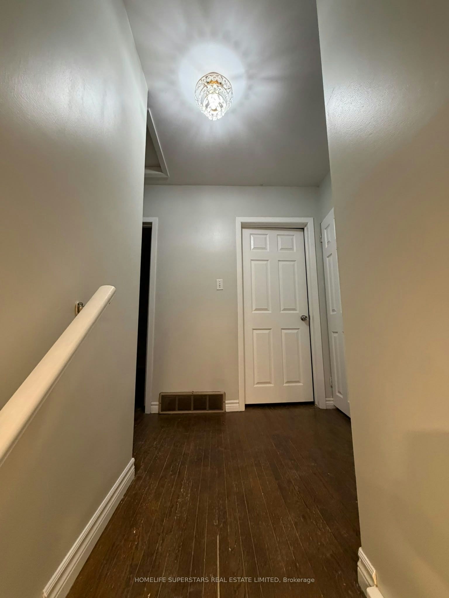 Upper Unit,-139 Macgregor Crescent, Waterloo, ON, N2J 3X2 - 14