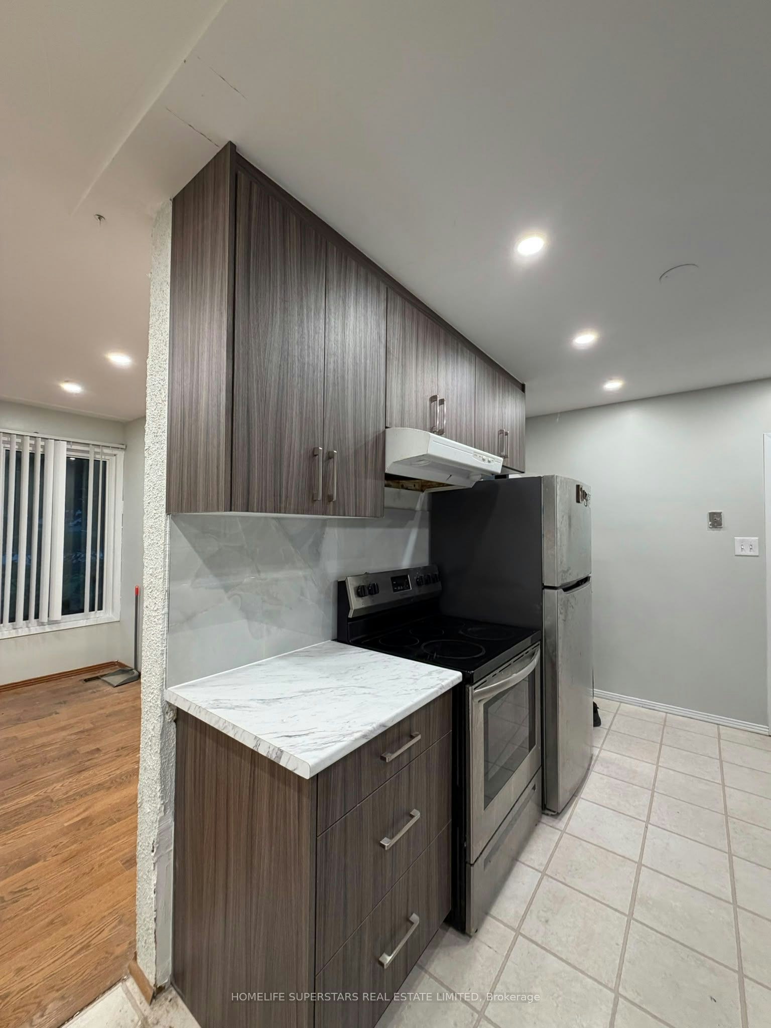 Upper Unit,-139 Macgregor Crescent, Waterloo, ON, N2J 3X2 - 4