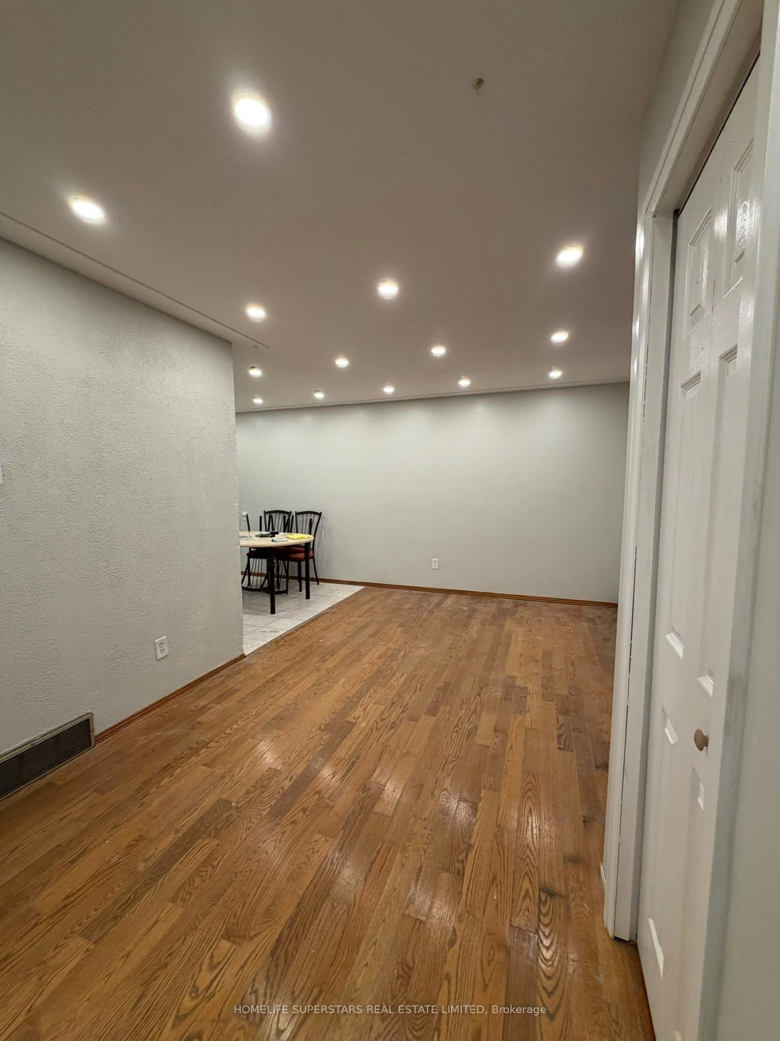 Upper Unit,-139 Macgregor Crescent, Waterloo, ON, N2J 3X2 - 9