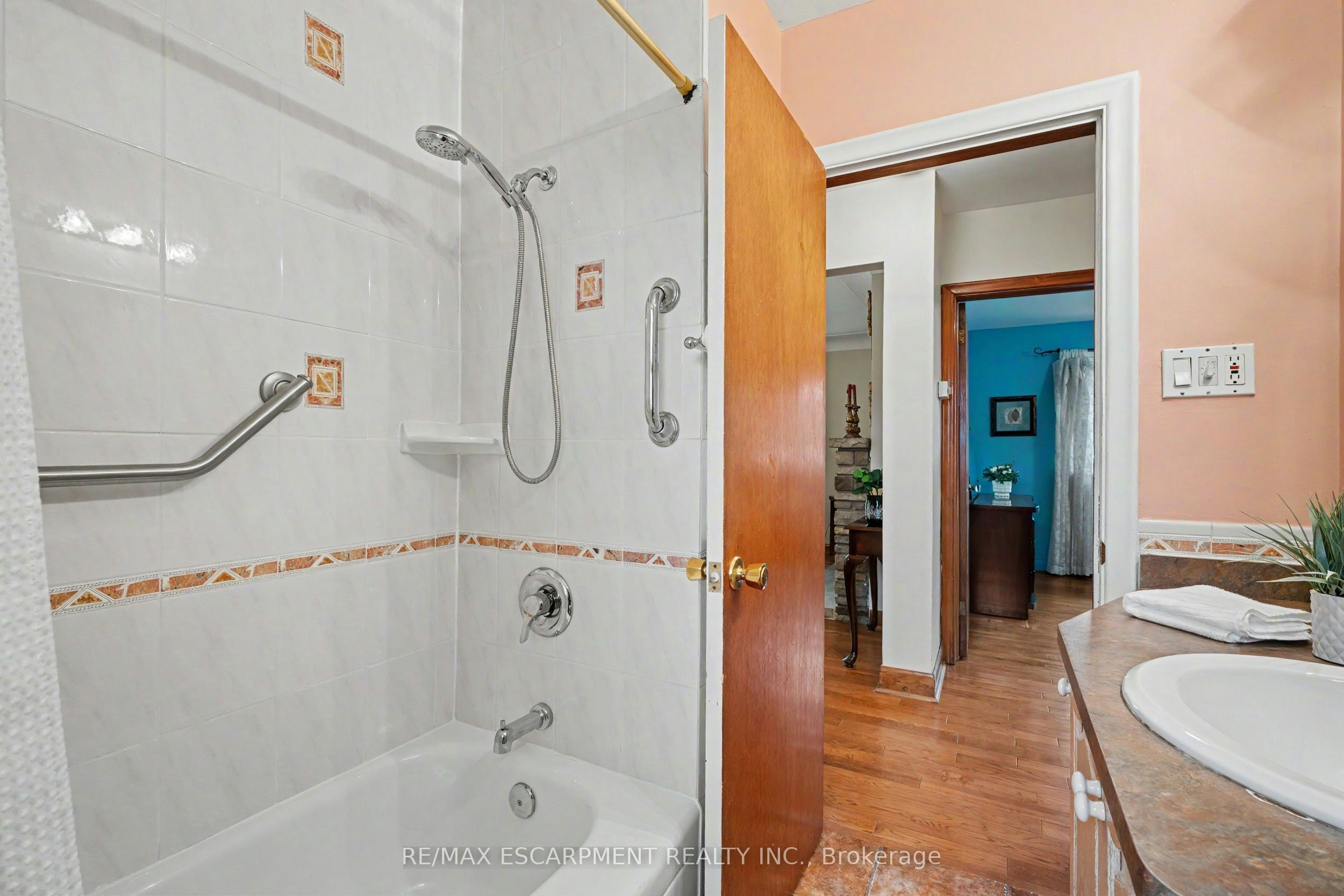 11 Miller Drive, Hamilton, ON, L9G 2H9 - 26
