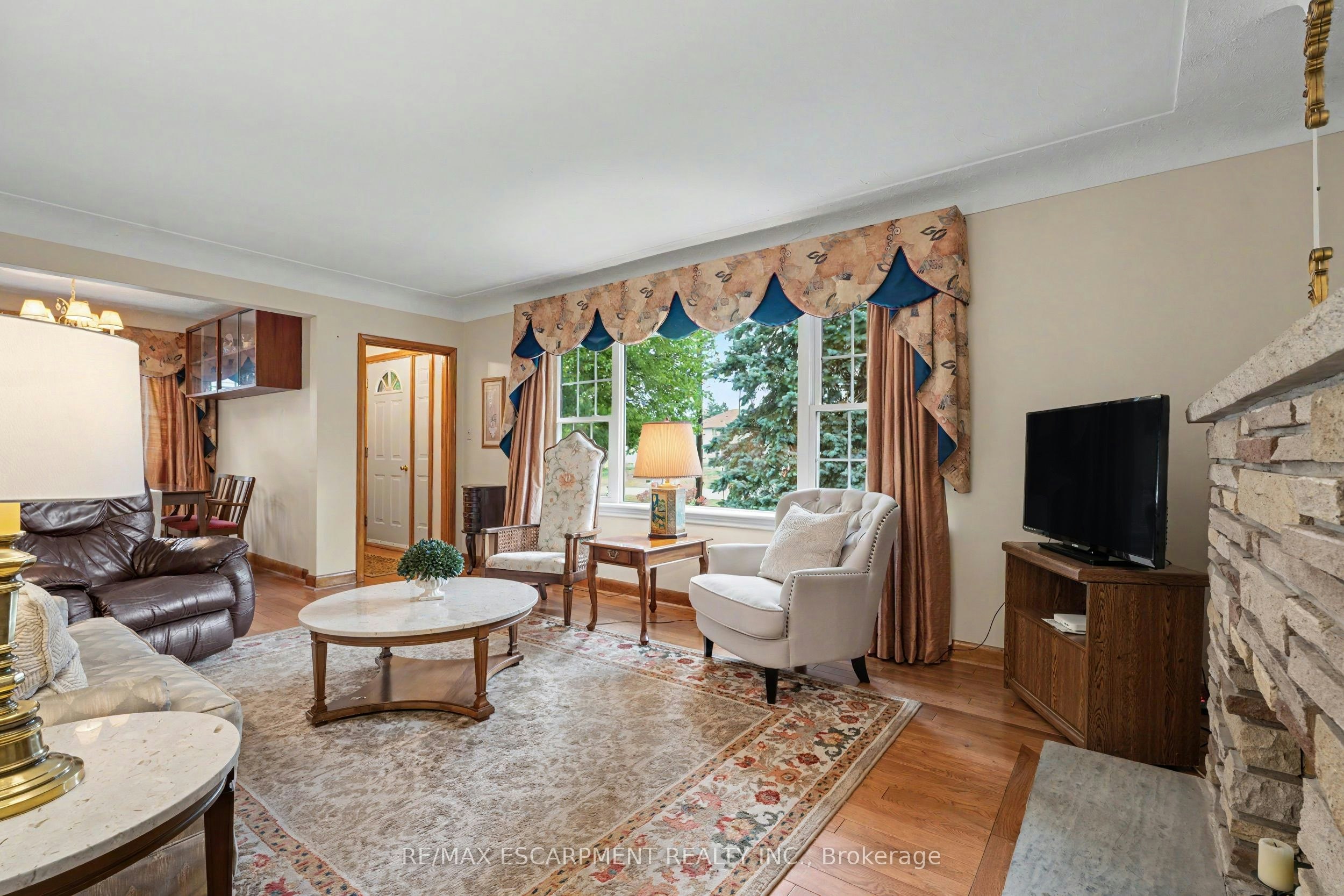 11 Miller Drive, Hamilton, ON, L9G 2H9 - 8