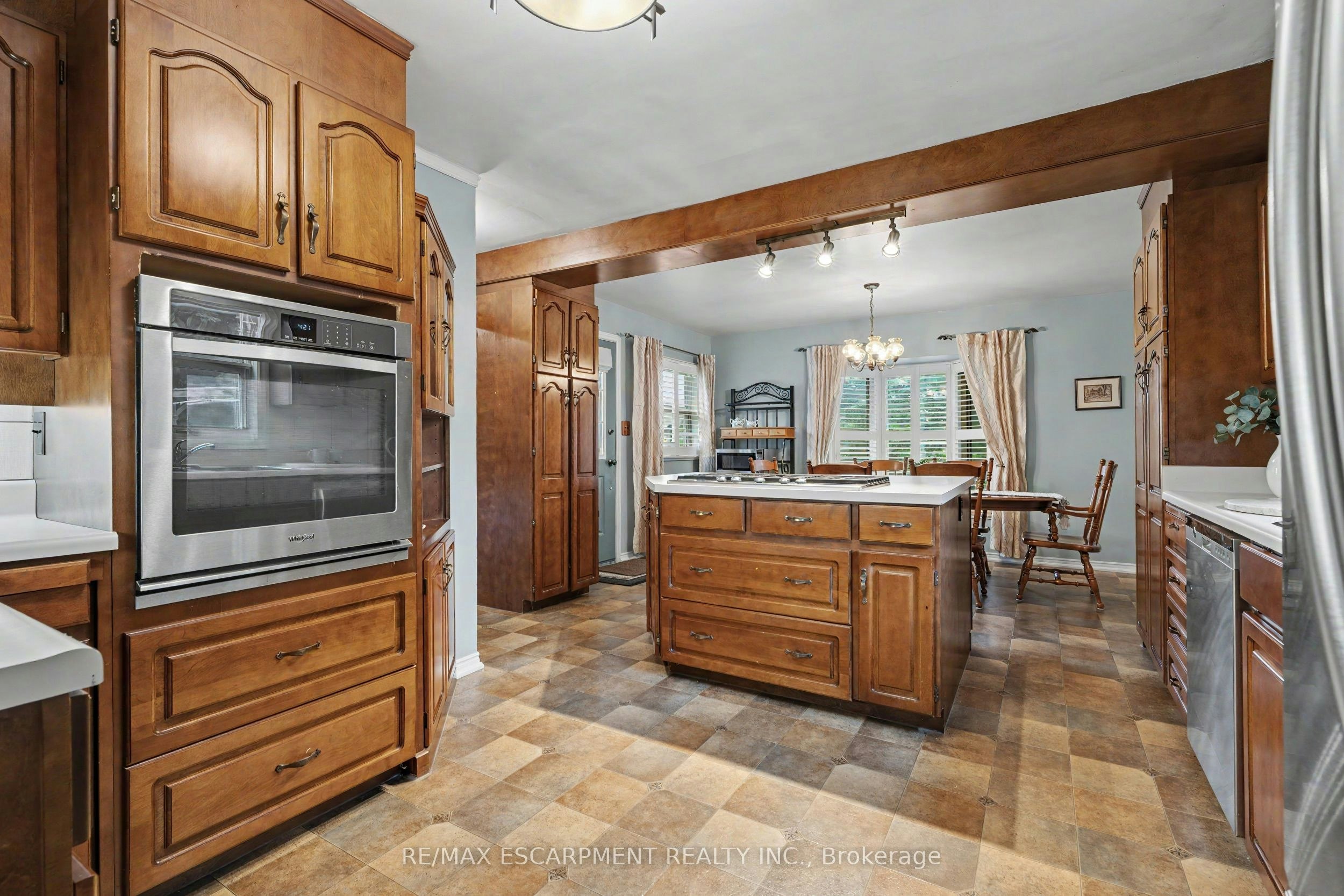 11 Miller Drive, Hamilton, ON, L9G 2H9 - 11