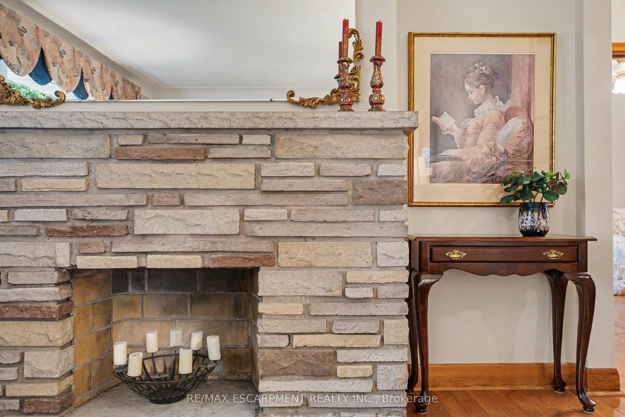 11 Miller Drive, Hamilton, ON, L9G 2H9 - 7