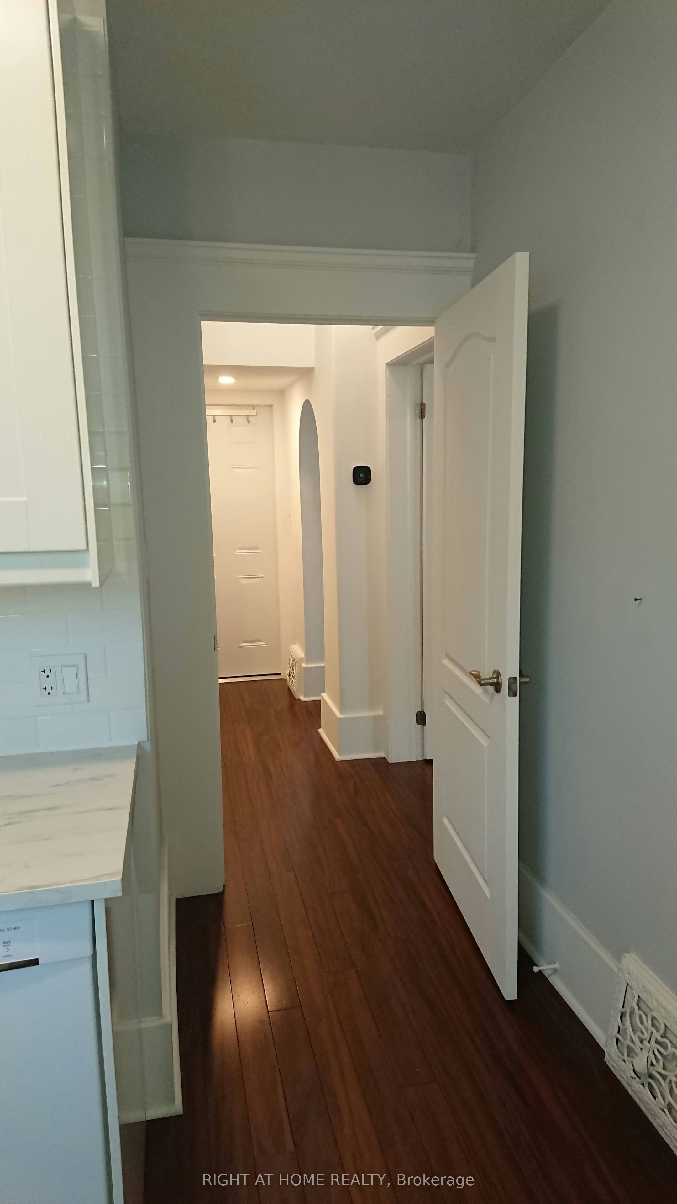 Main-117 Wellington Street S, Hamilton, ON, L8N 2R3 - 2