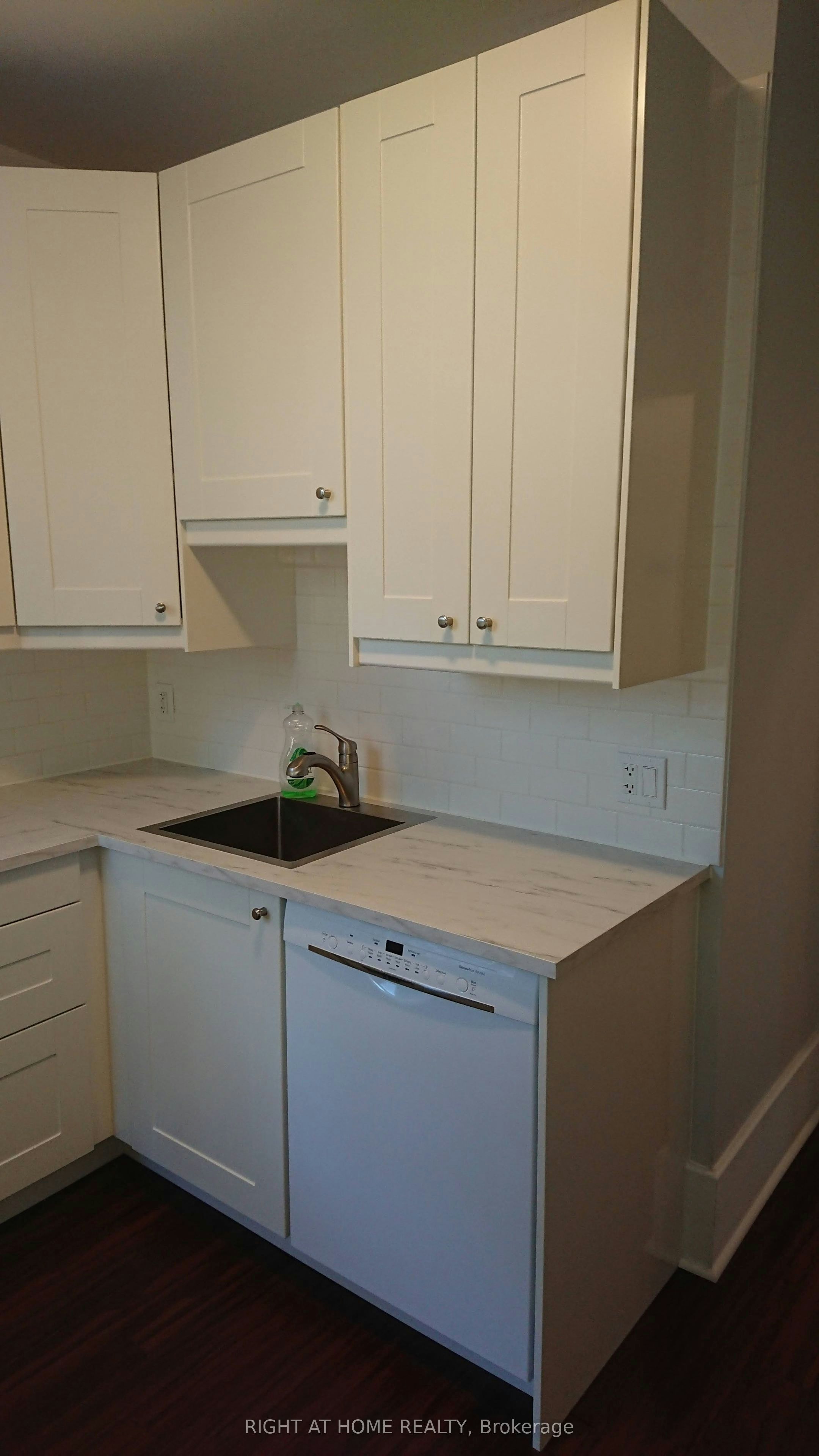 Main-117 Wellington Street S, Hamilton, ON, L8N 2R3 - 7