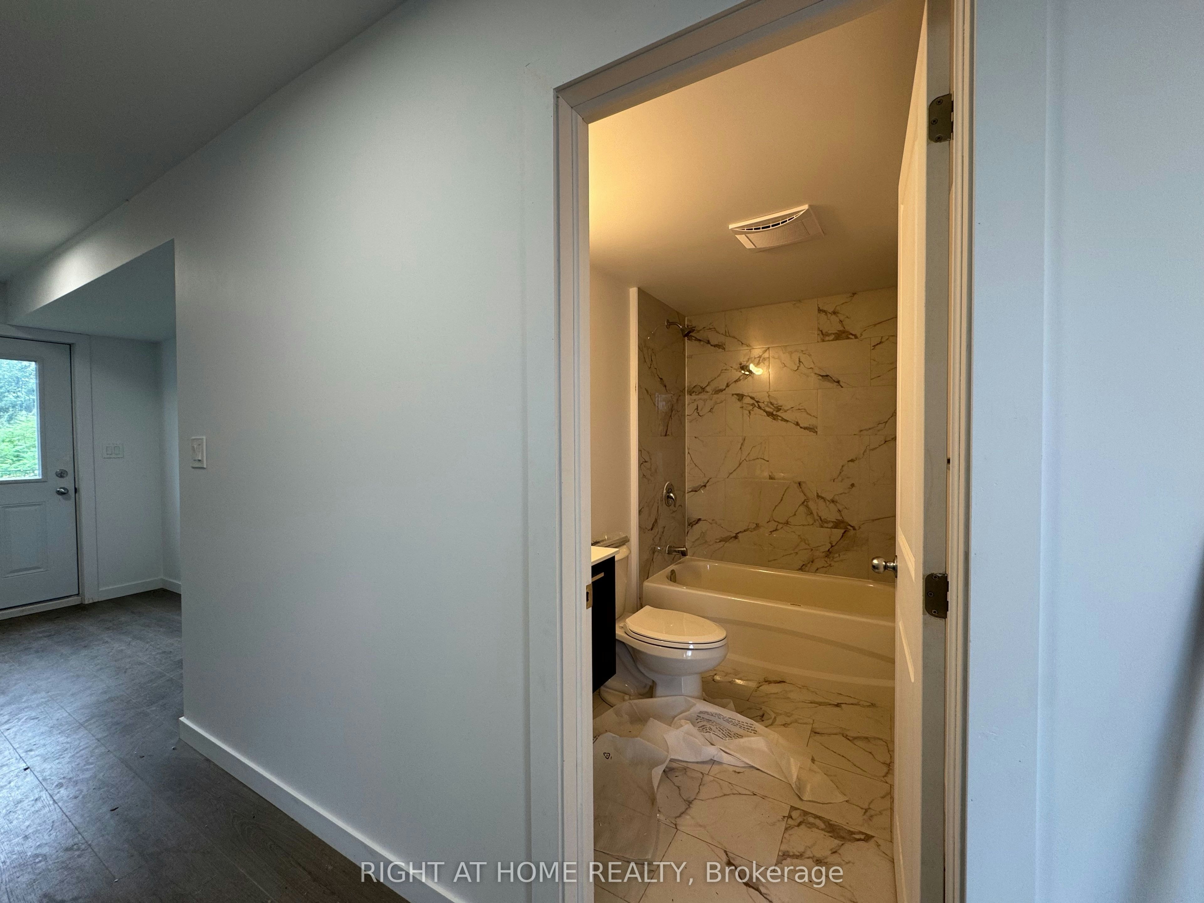 (LOWER)-107 Highriver Trail, Welland, ON, L3C 0H6 - 3