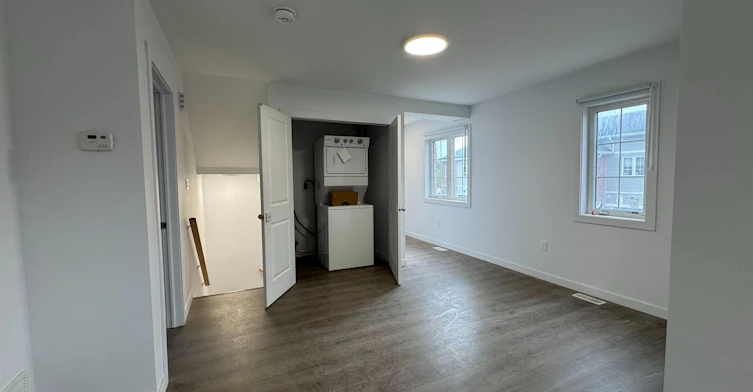 (MAIN)-107 Highriver Trail, Welland, ON, L3C 0H6 - 8