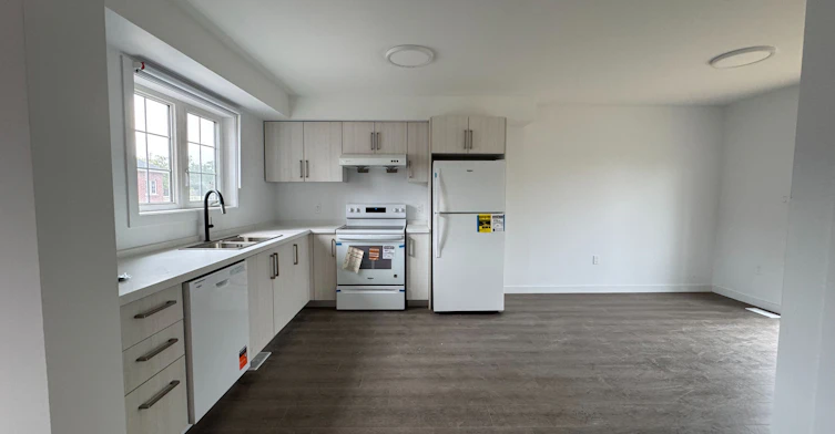 (MAIN)-107 Highriver Trail, Welland, ON, L3C 0H6 - 7