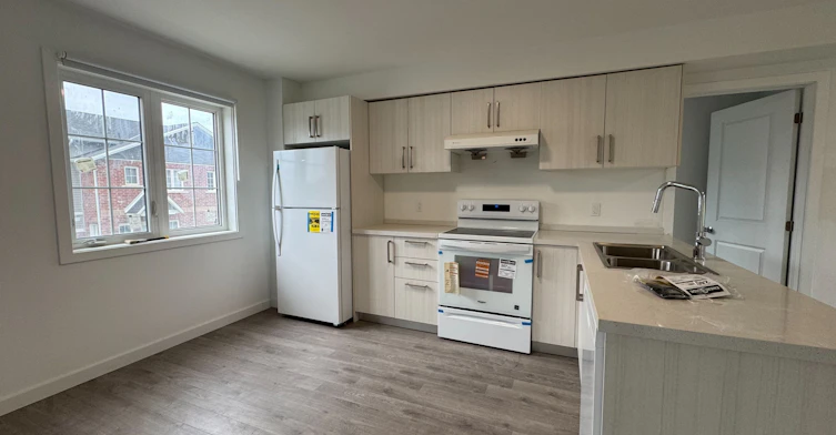 (MAIN)-99 Highriver Trail, Welland, ON, L3C 0H6 - 6
